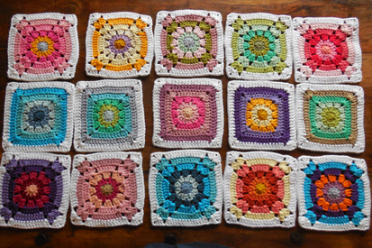 table-runner-granny-squares
